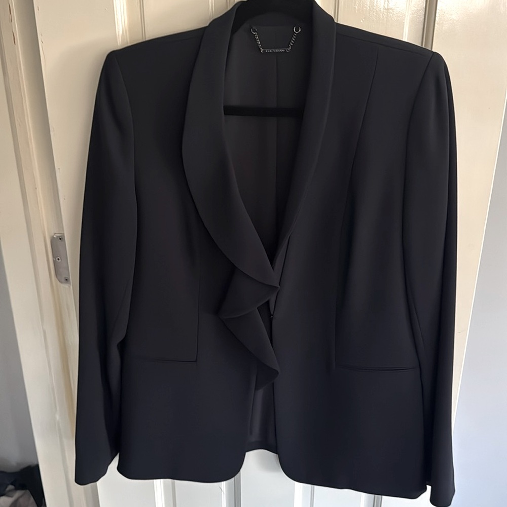 NWT Elie Tahari Navy Blazer
